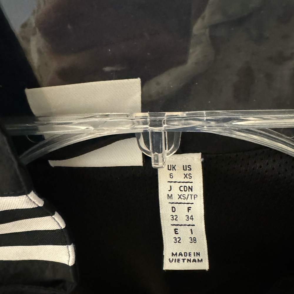 Adidas jacket - Picture 3 of 3